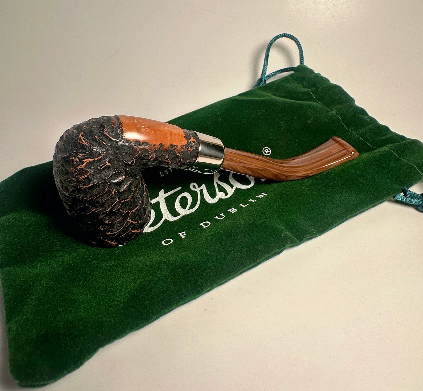 Peterson Derry Rusticated #128 Fishtail