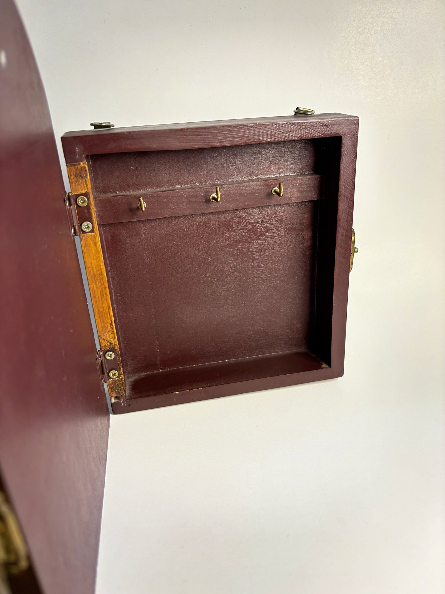 Vintage RJ Morgan's Pipe Tobacco & Fine Cigars Wooden Key Cabinet