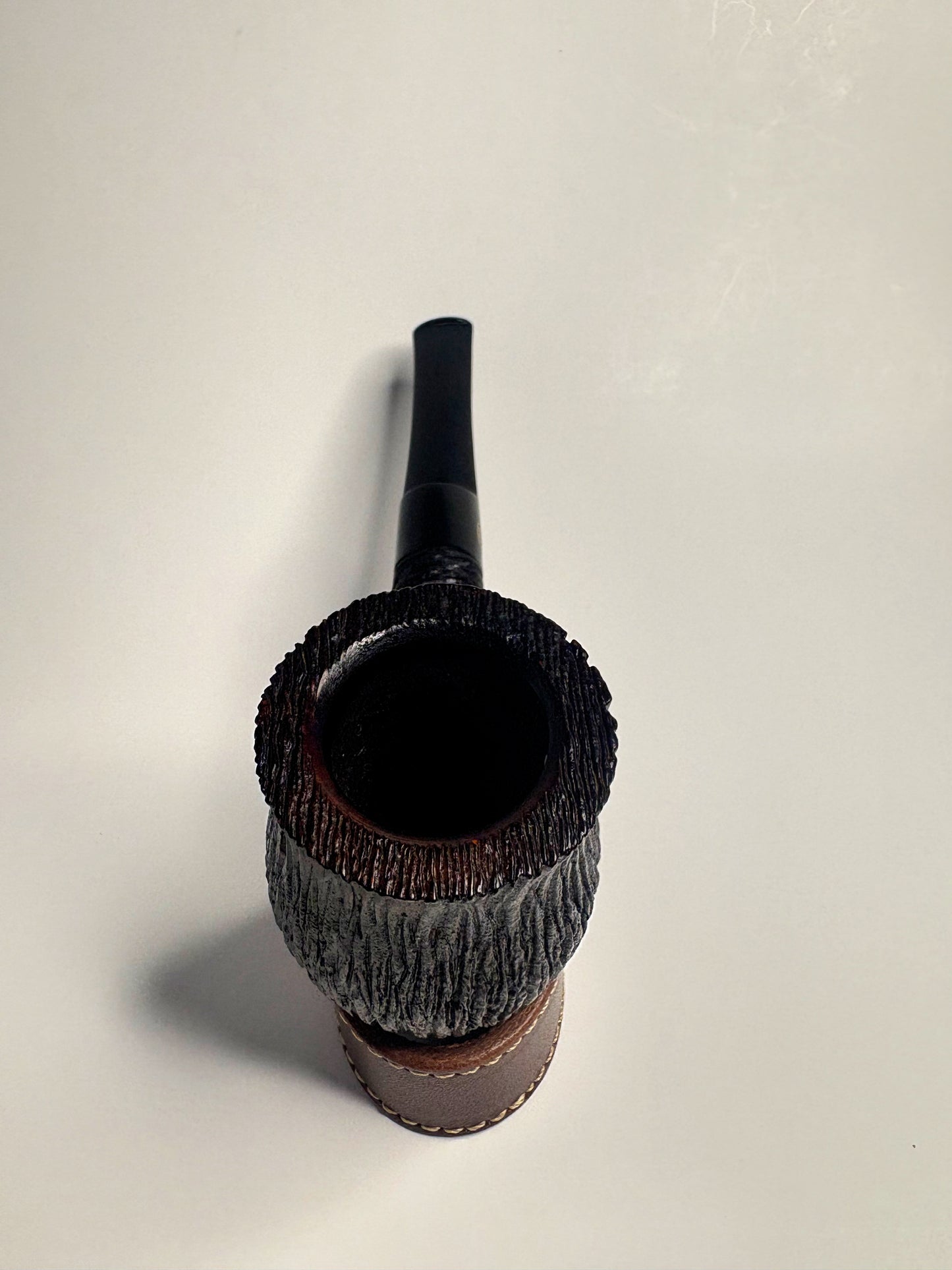 GBD Collector Rockroot 9639 XL Tulip English Estate Pipe