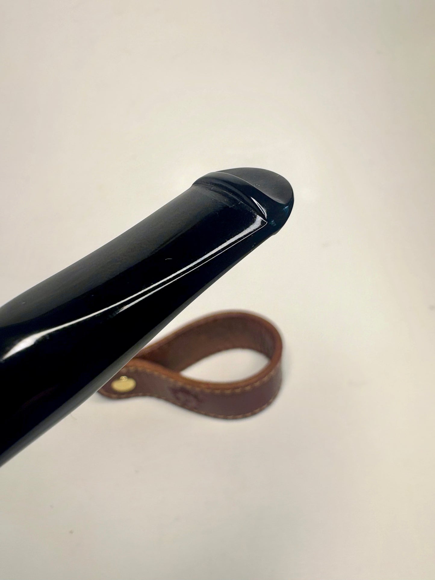 Peterson Army 106 Rusticated Irish Estate Pipe