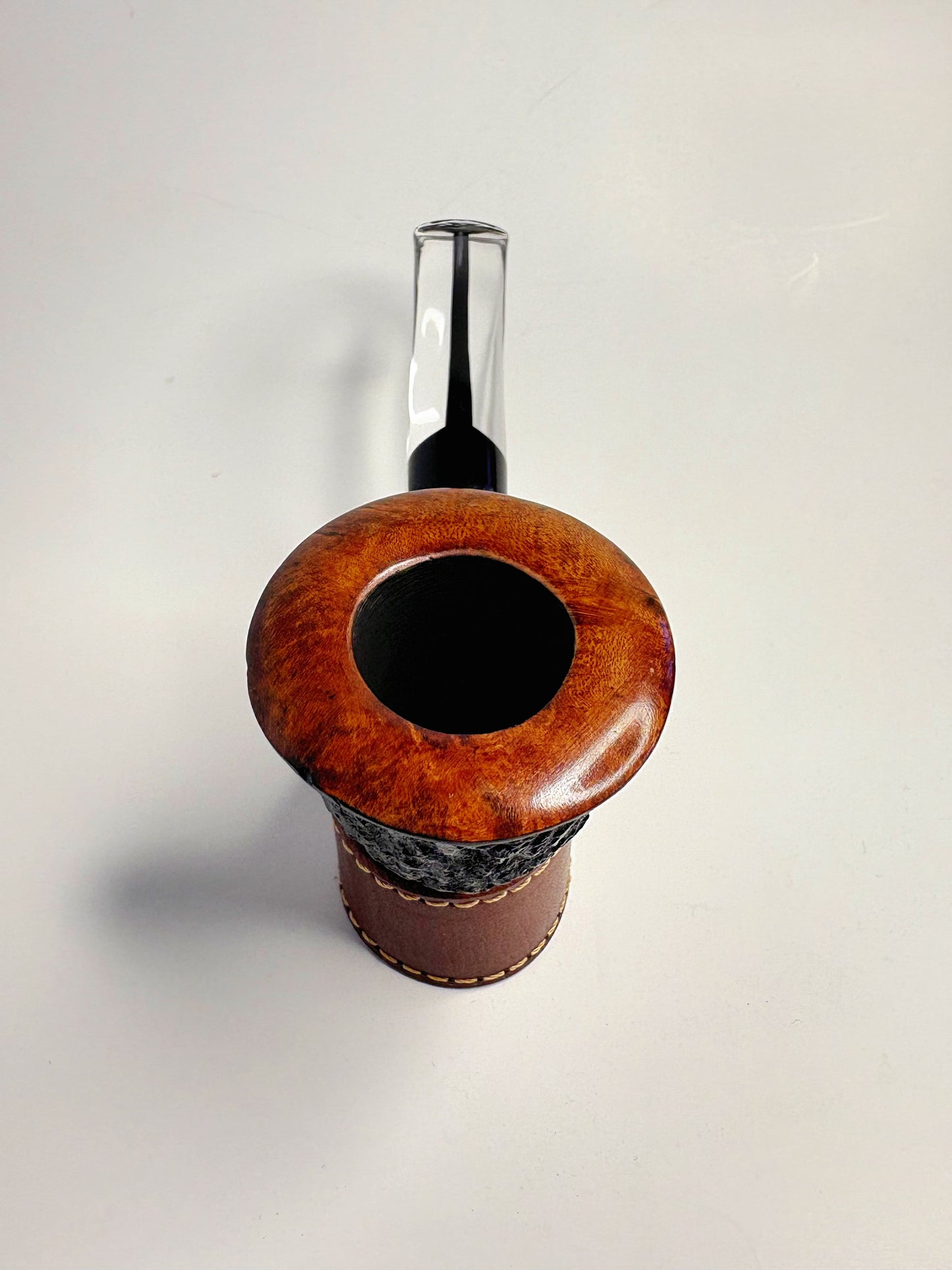 Molina Rusticated Bent Volcano Italian Estate Pipe