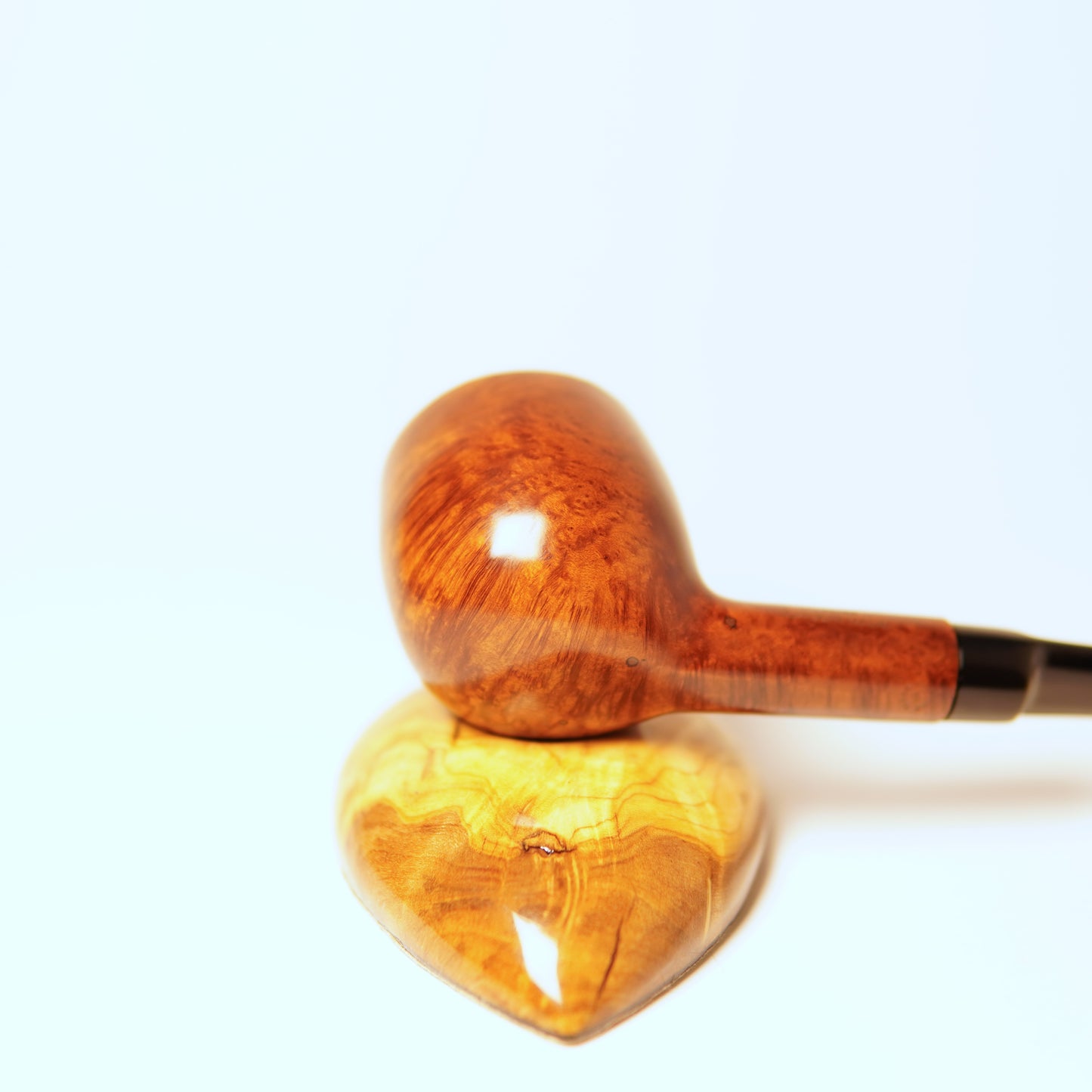 London Made Corinthian "Grant't Pipe Shop" F495 Pipe