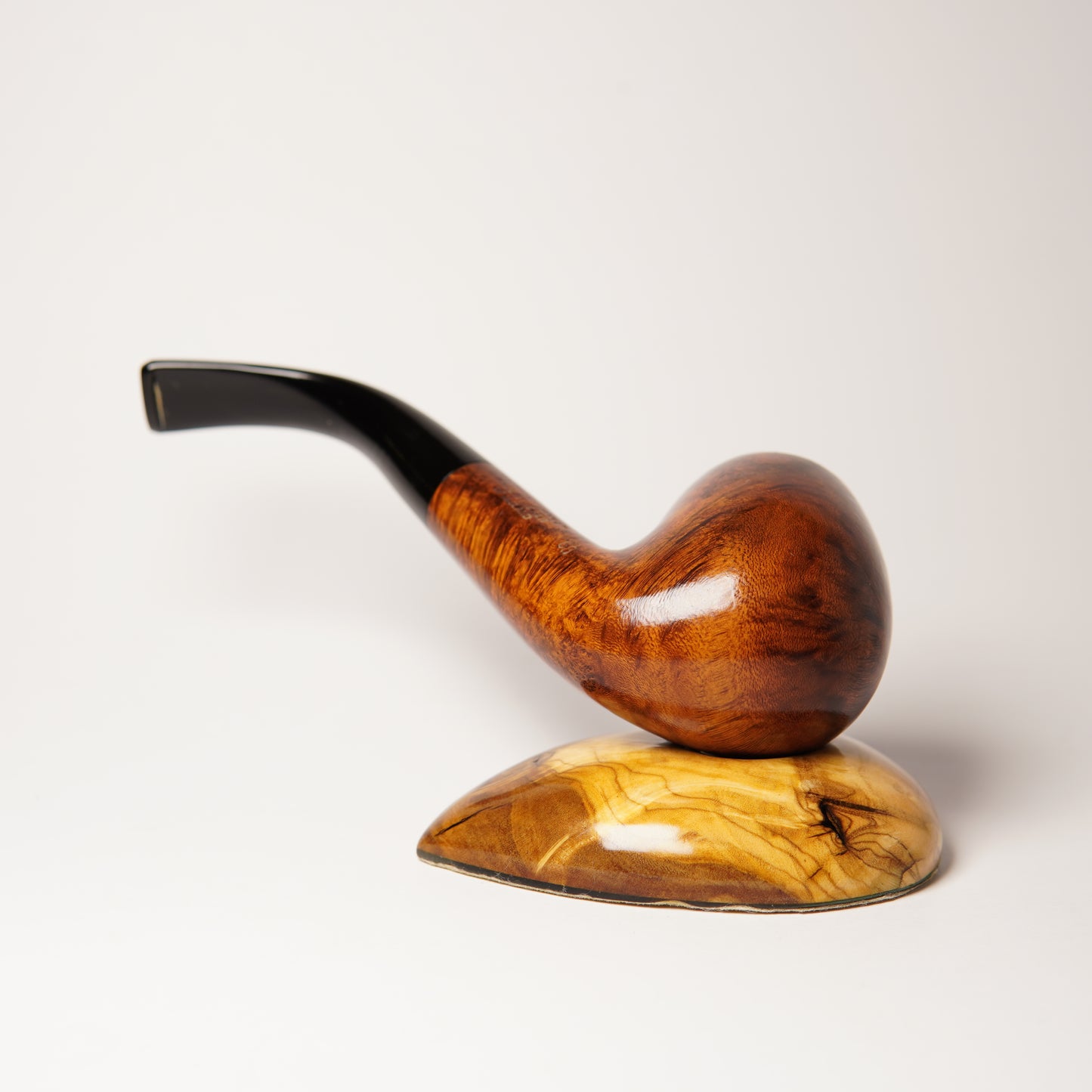 NOS Peterson Shamrock 68 Pipe (1970s)