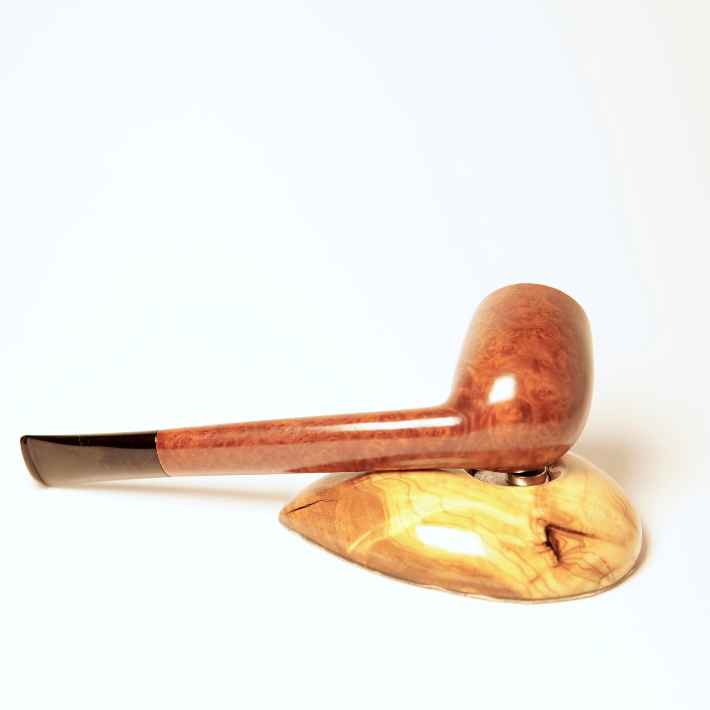 Sasieni Walnut Four Dot London Made Pipe
