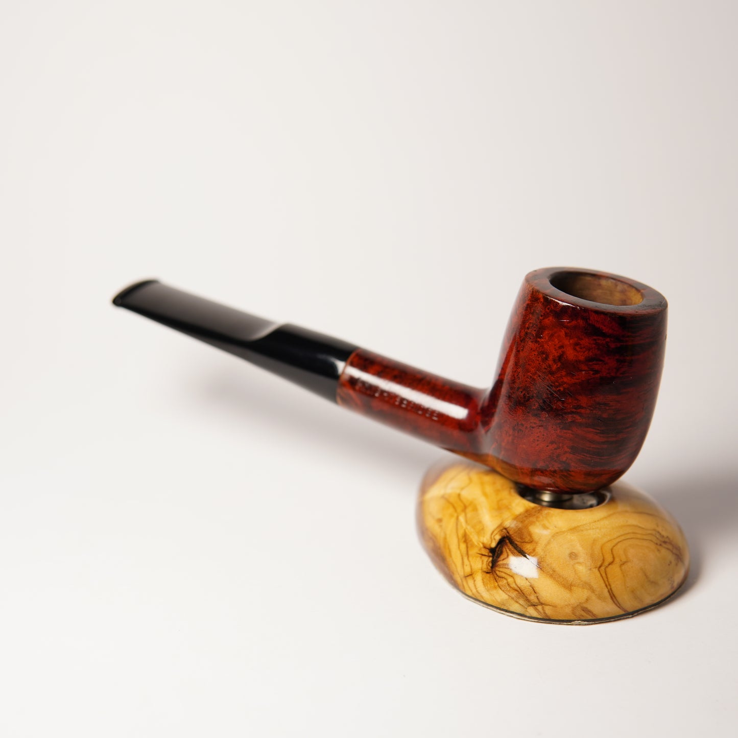 Charatan of London Knight's Bridge 3102 Pipe