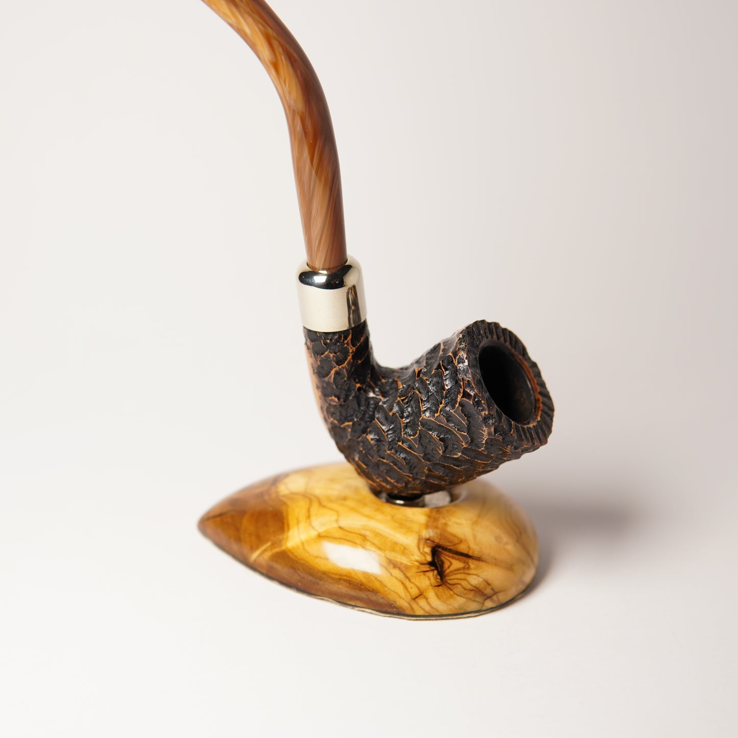 Peterson Derry Rusticated 128 Fishtail Pipe