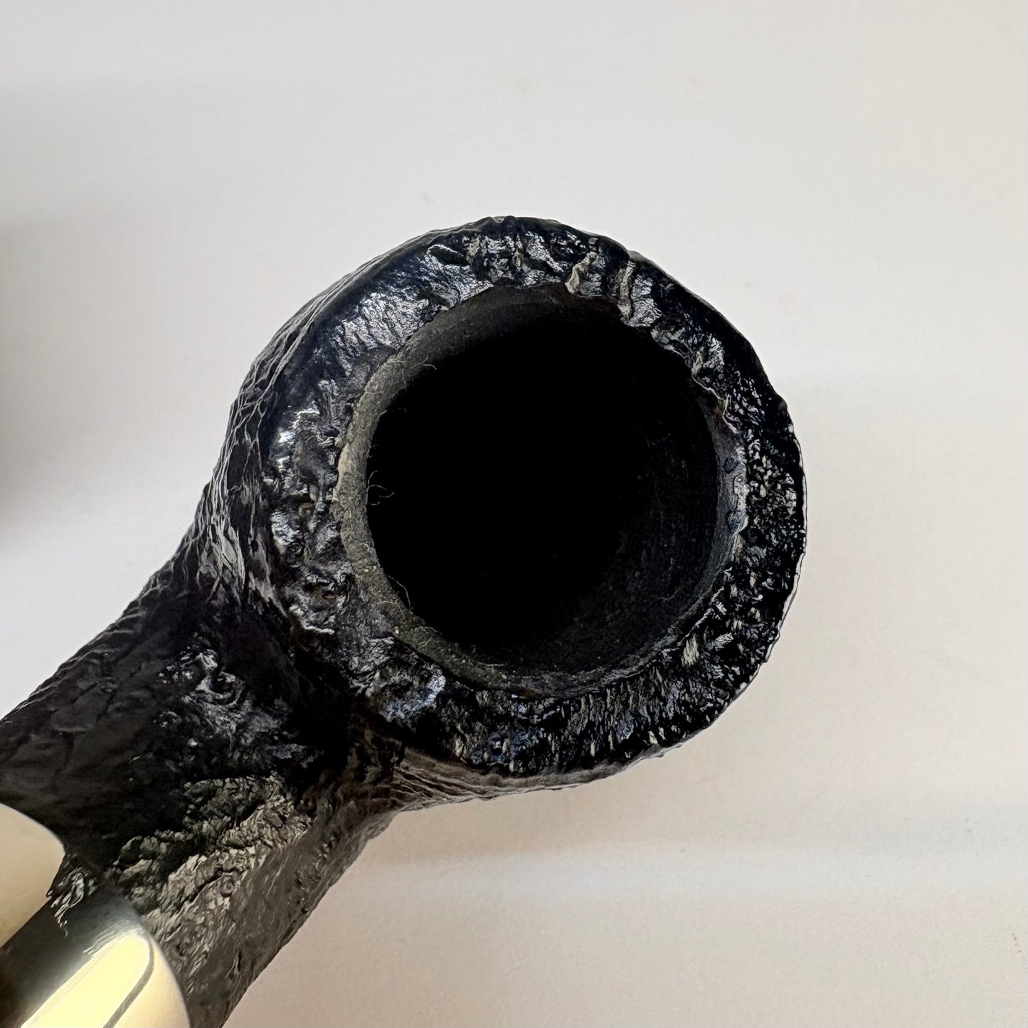 Peterson XL90 Rusticated Army Mount Irish Estate Pipe