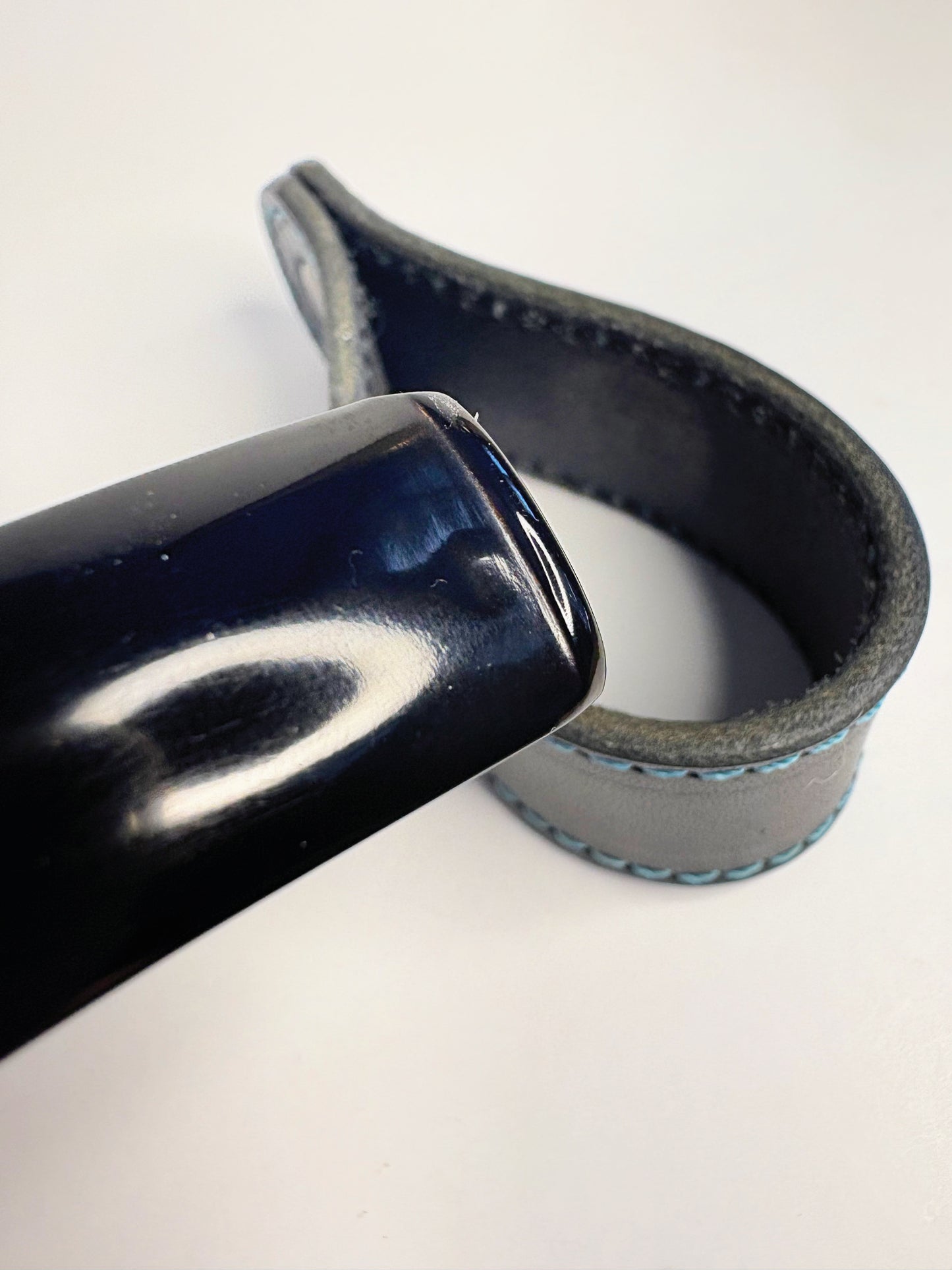 Sasieni Four Dot “Ruff Root Dark” Shape 5 English Estate Pipe