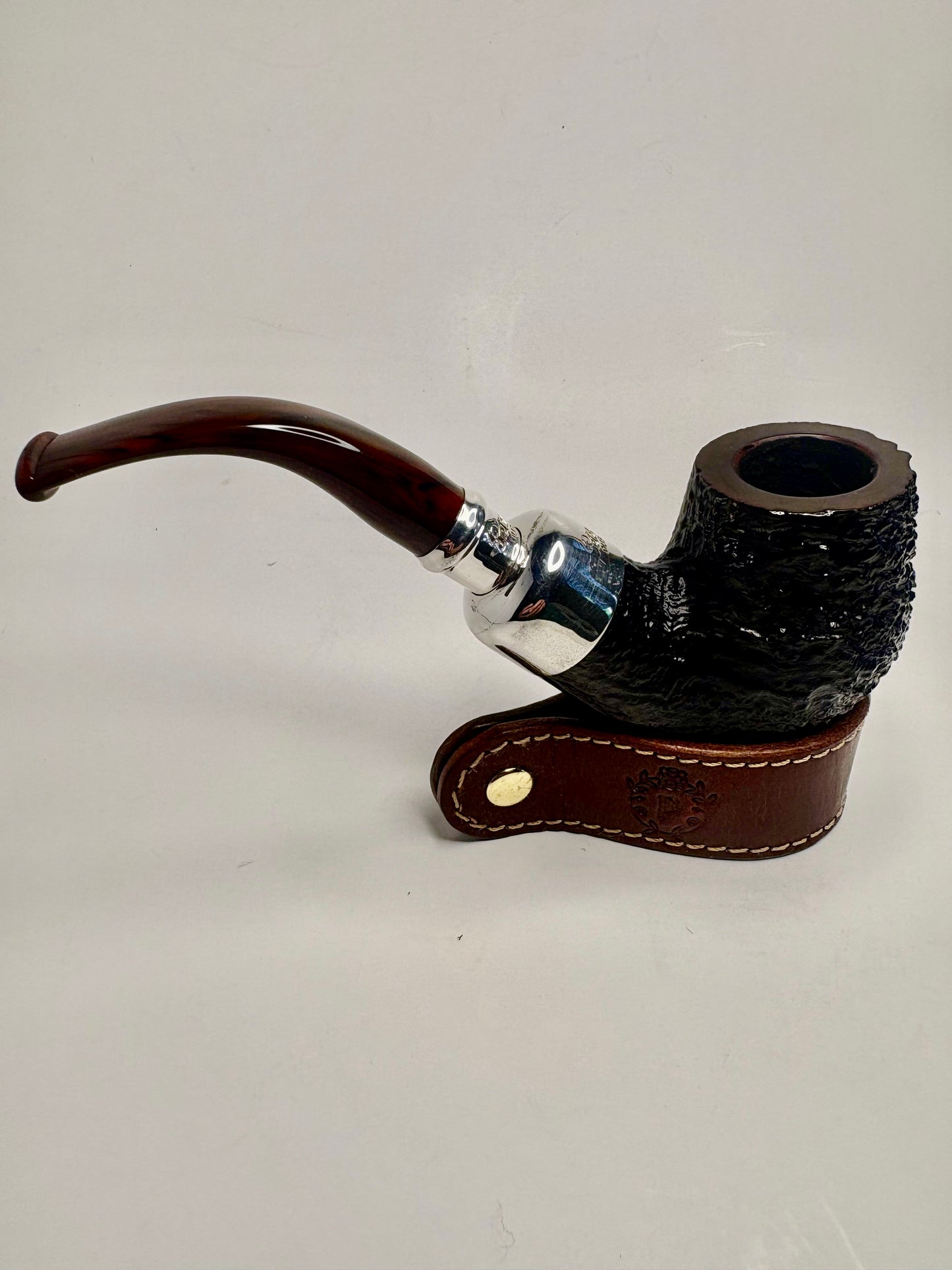 Peterson XL90 Newgrange Army Mount Irish Estate Pipe