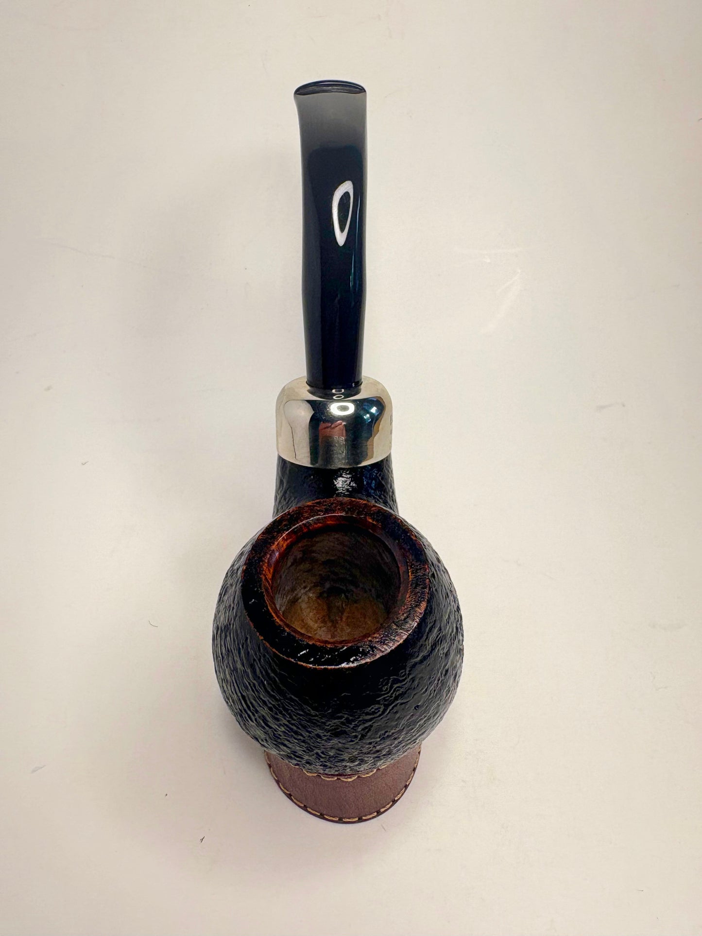 Peterson XL02 Rusticated Army Mount Black Irish Estate Pipe