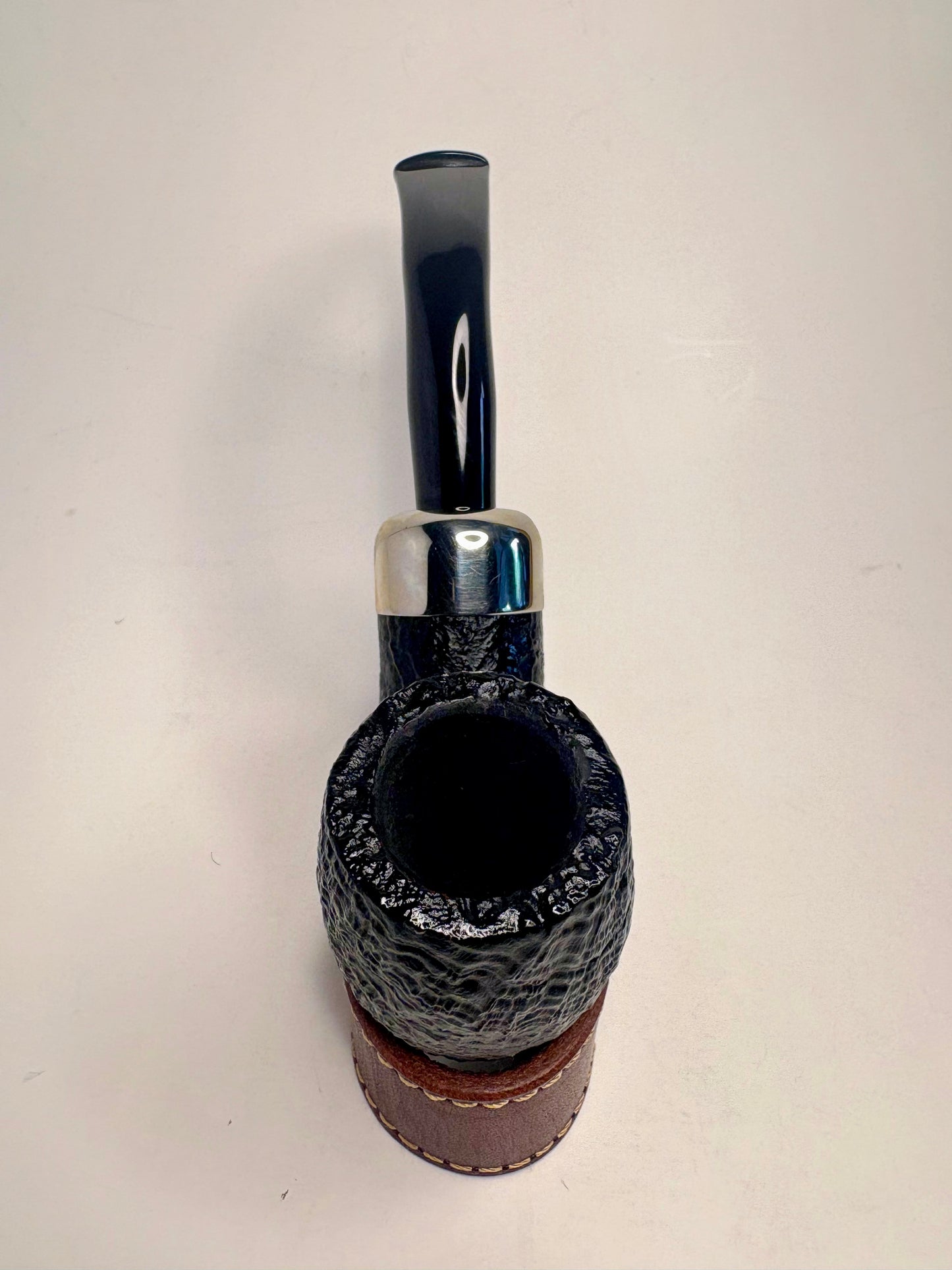 Peterson XL90 Rusticated Army Mount Irish Estate Pipe
