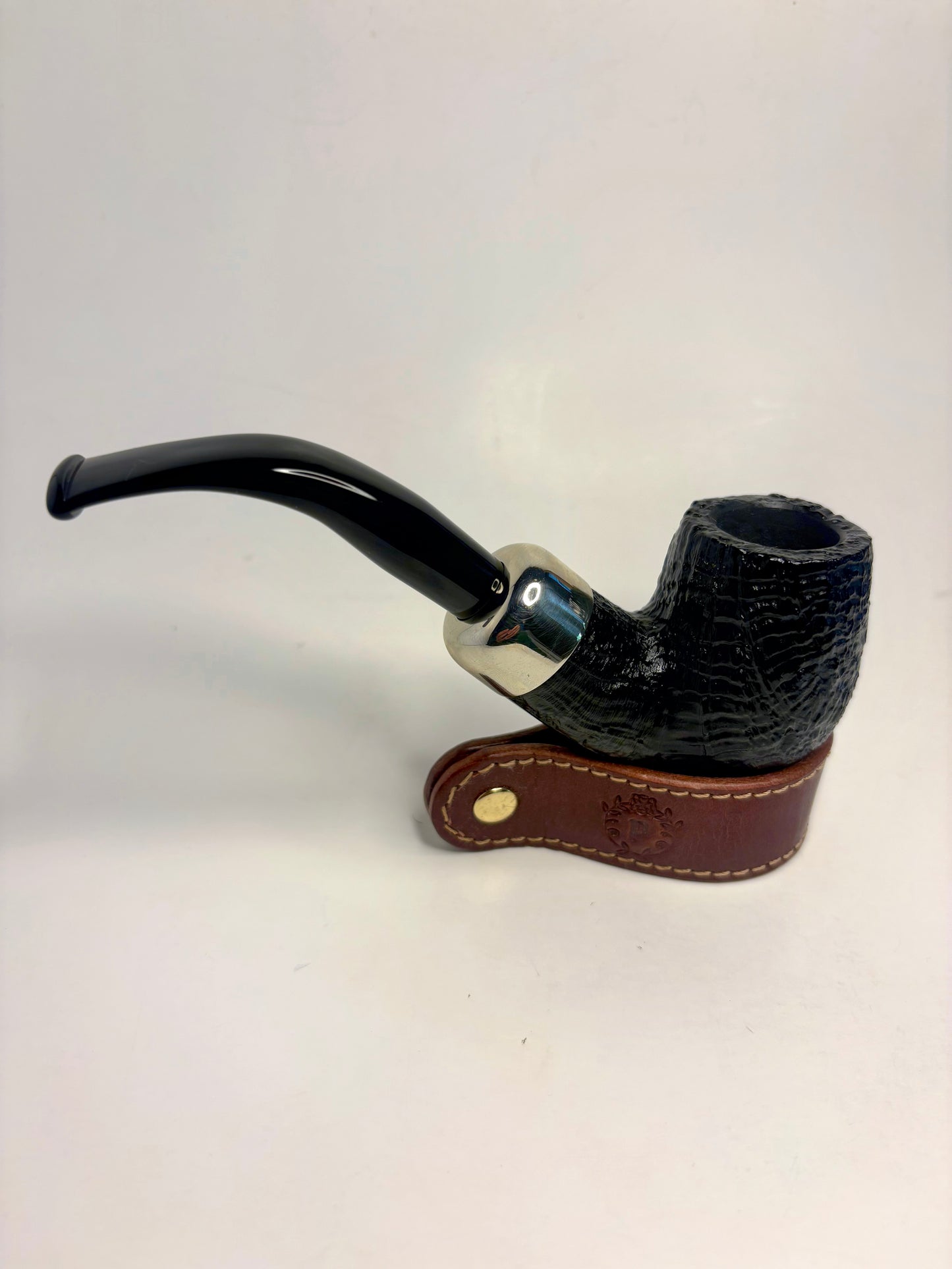 Peterson XL90 Rusticated Army Mount Irish Estate Pipe