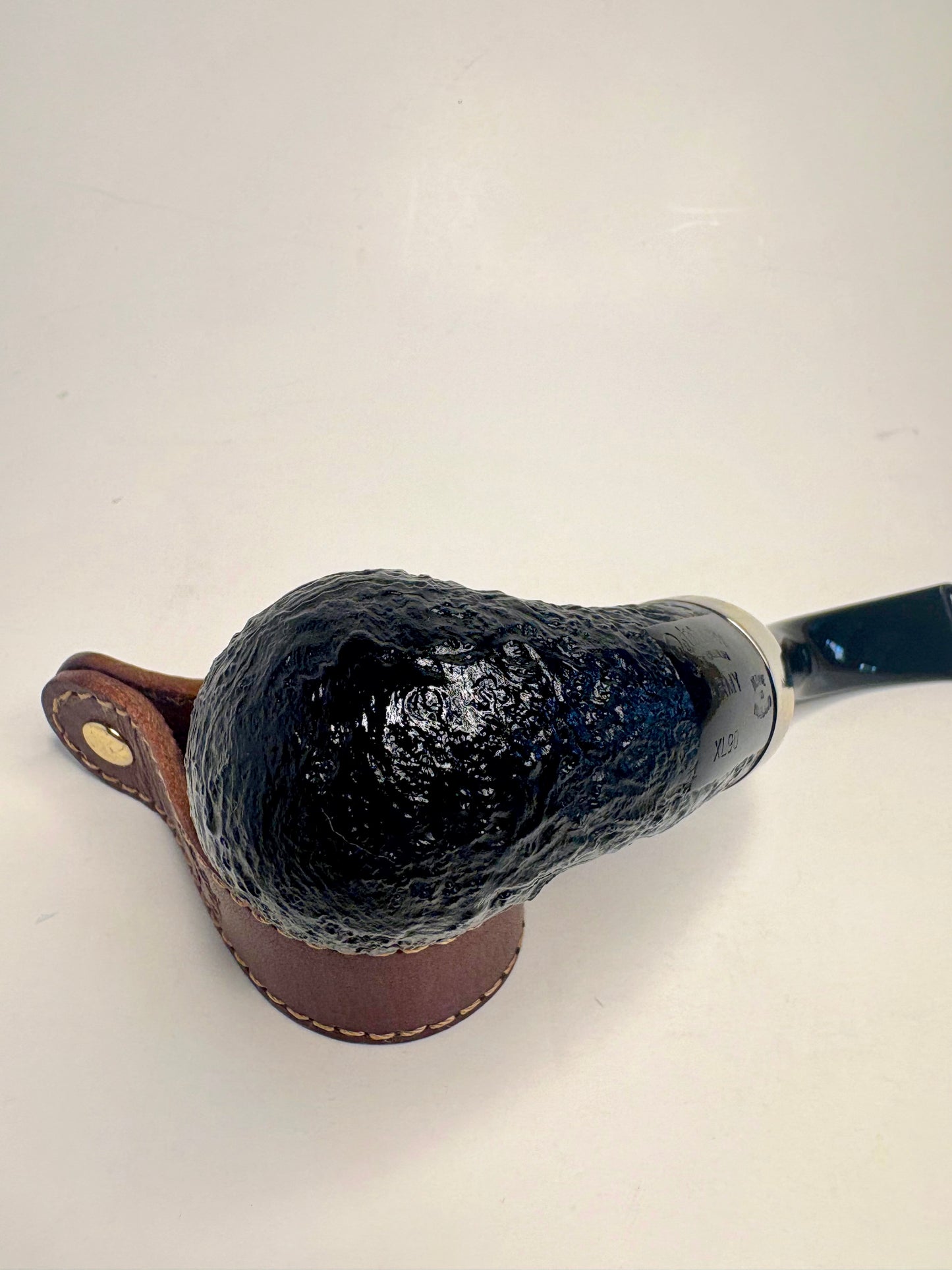 Peterson XL90 Rusticated Army Mount Irish Estate Pipe