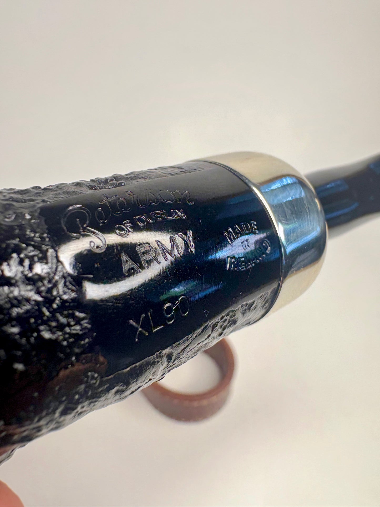 Peterson XL90 Rusticated Army Mount Irish Estate Pipe