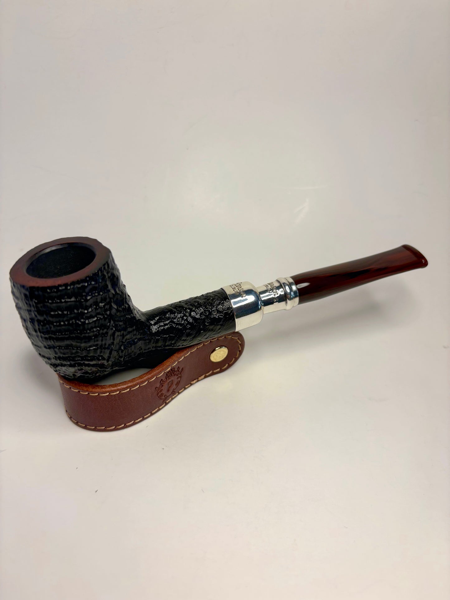 Peterson Newgrange no.106 Army Mount Irish Estate Pipe