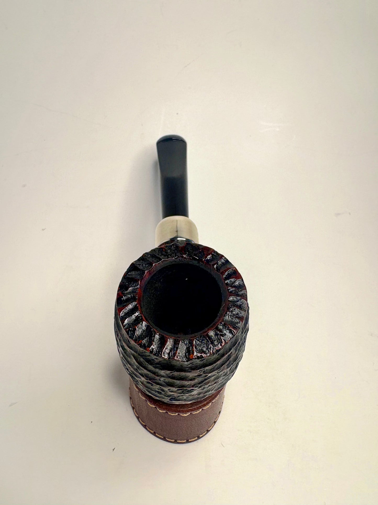 Peterson Army 106 Rusticated Irish Estate Pipe